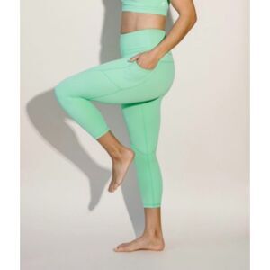 Zyia Active Light n Tight Spring Bud Capri Workout Pocket Hi-Rise Leggings 6-8
